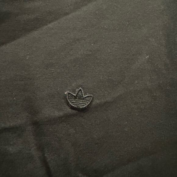 Adidas cropped black basic logo banded bottom tee size medium - Picture 5 of 6